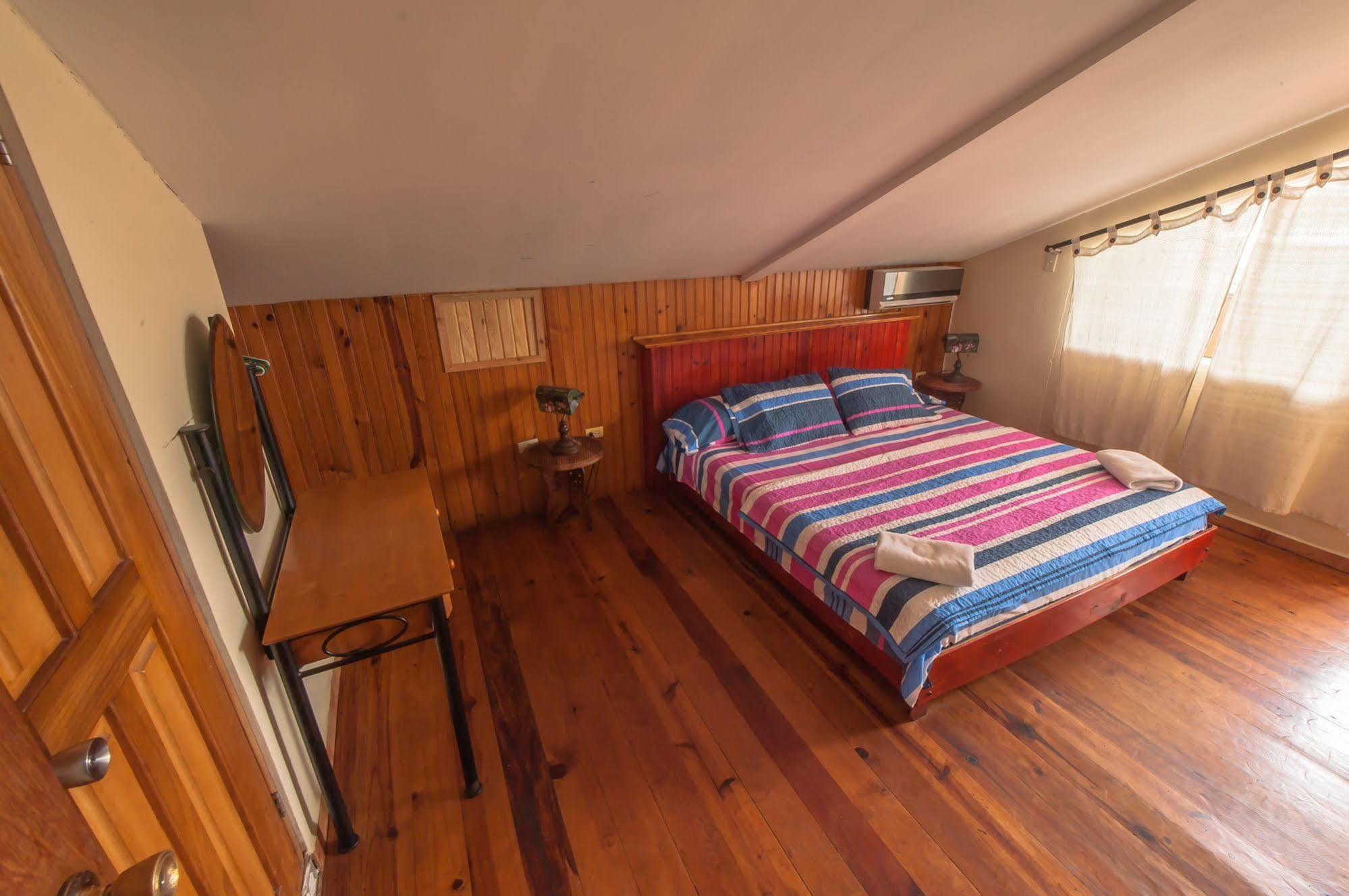 Hotel Posada Los Delfines Bocas Town Ngoại thất bức ảnh