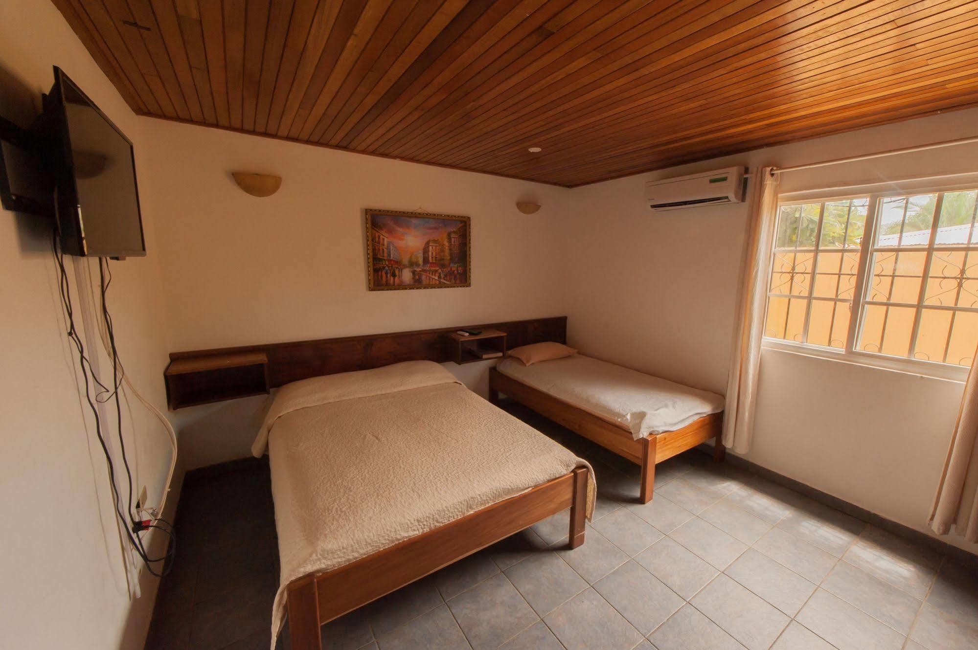Hotel Posada Los Delfines Bocas Town Ngoại thất bức ảnh